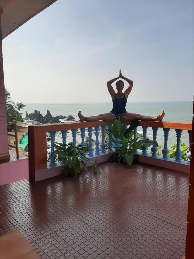 Om Ganesh Naik Guest House Arambol Exteriör bild