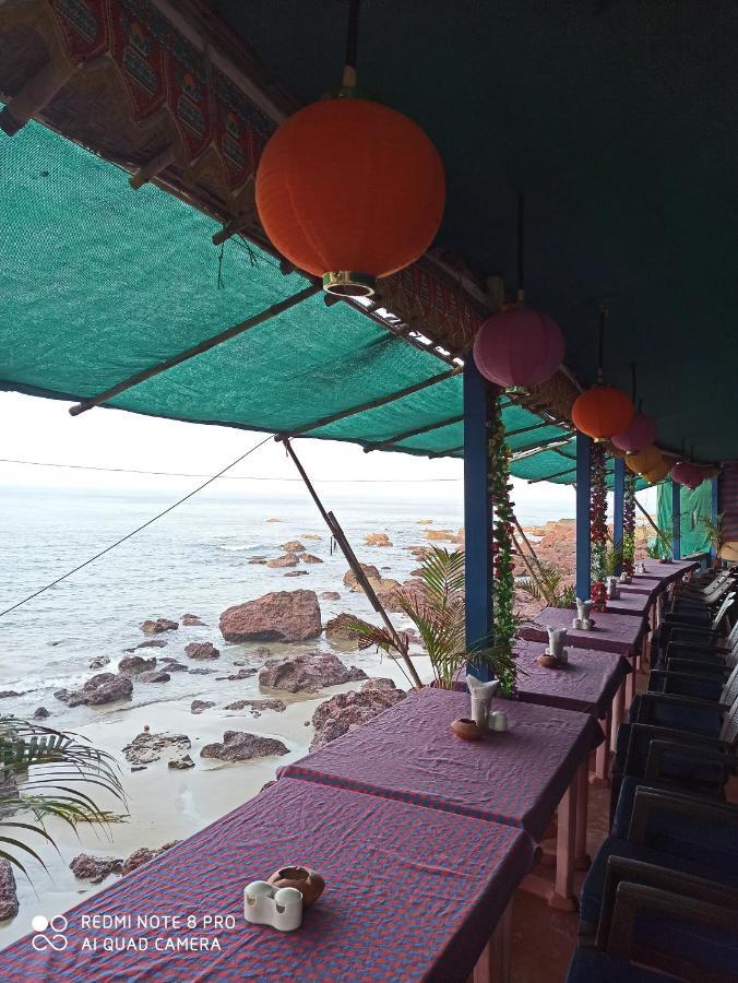 Om Ganesh Naik Guest House Arambol Exteriör bild